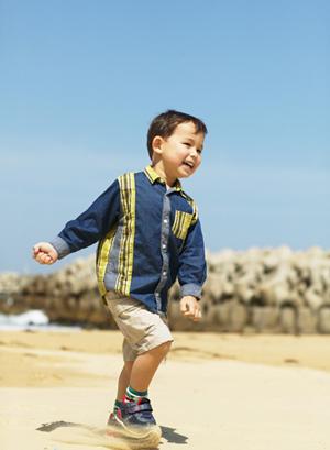 親子で楽しめるフラダンス教室もあります